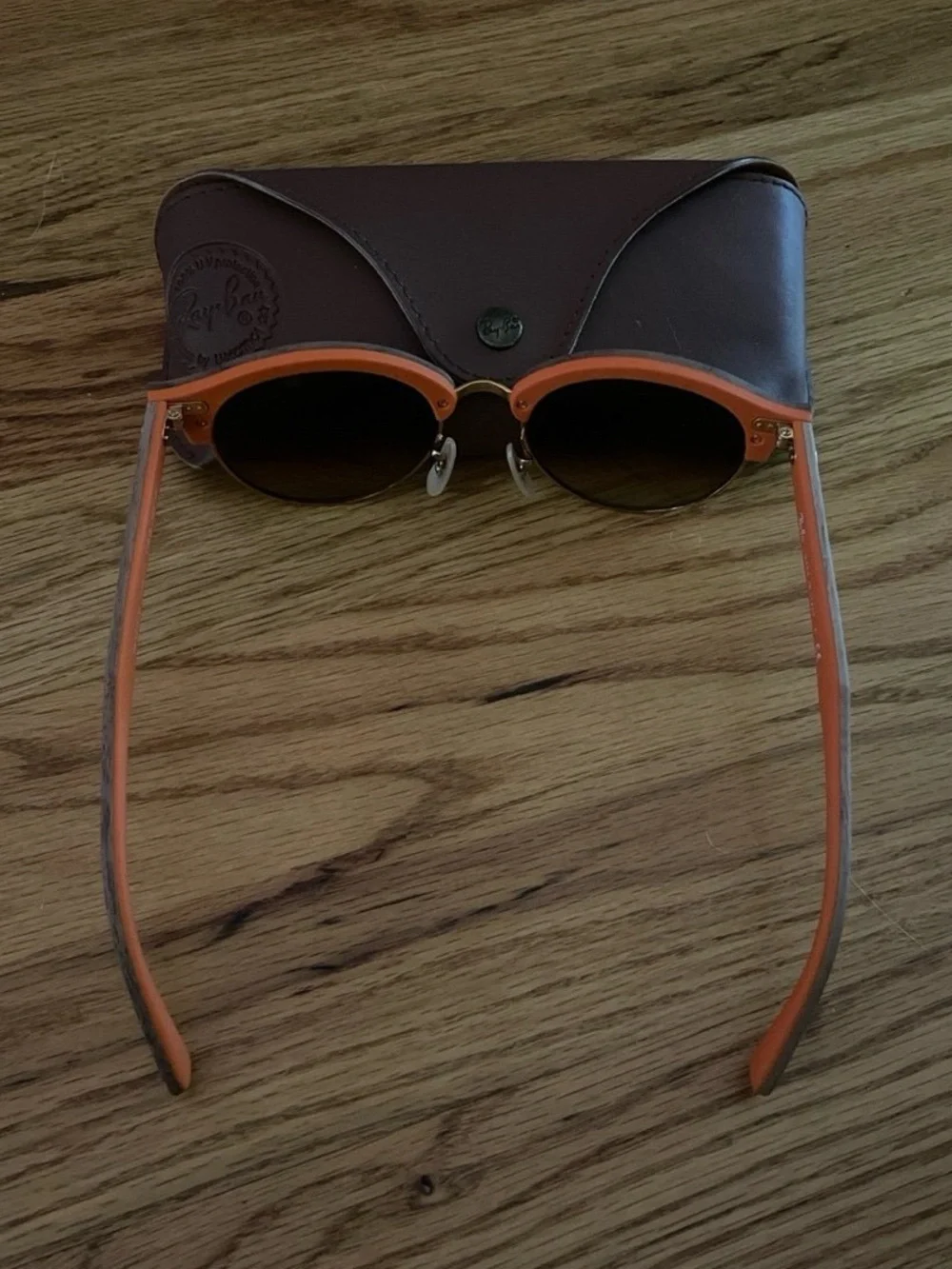 Ray-Ban CLUBROUND WOOD FRAME Matte Light Bronze Orange LENSES Pink